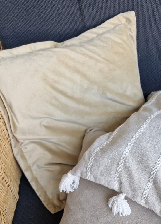 Spilvens bēši dzeltens, samta